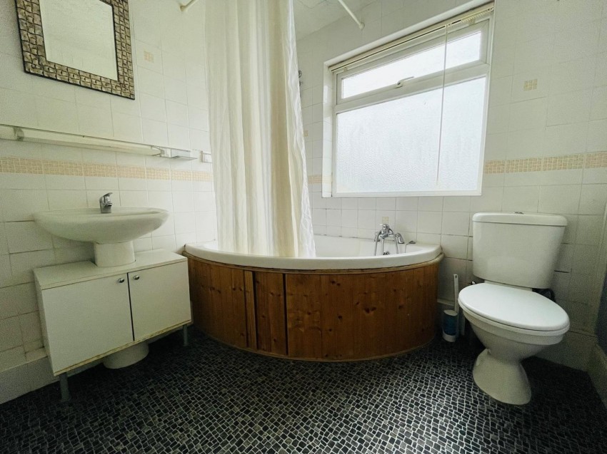 Images for Moorlands Road, West Bromwich, West Midlands EAID:4271778465 BID:5521202